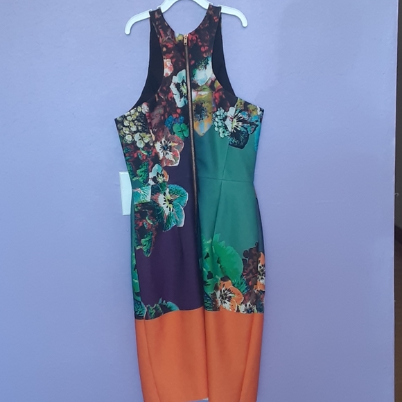 Dress - Picture 3 of 3